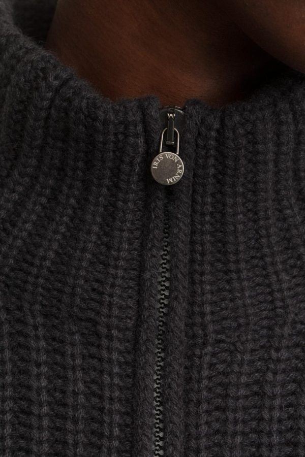 Garmentgrid.shop96a49648ea 4